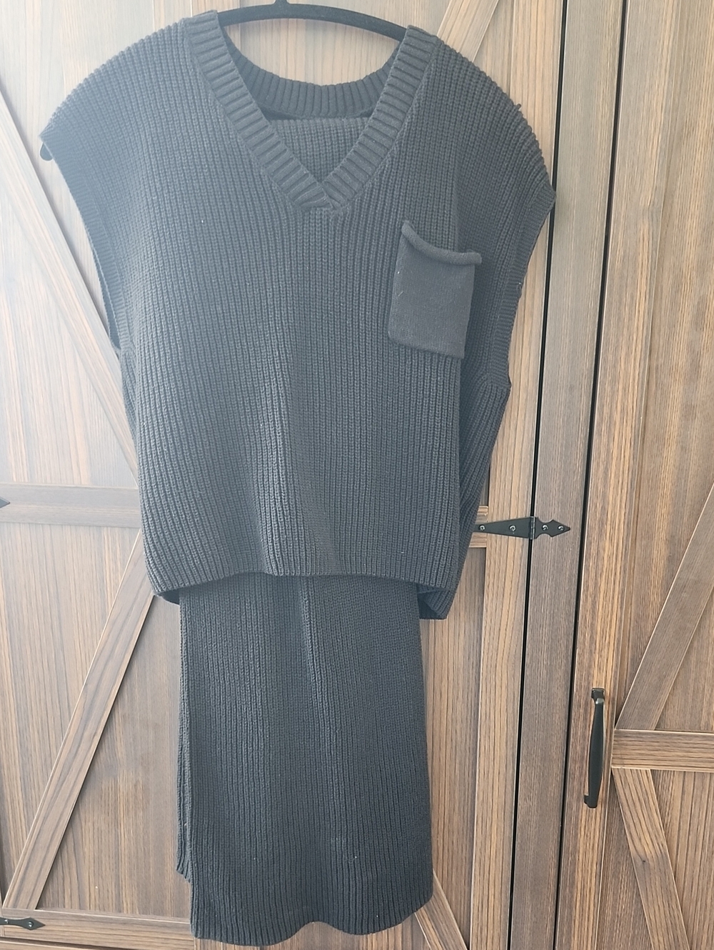 Black Knit V-Neck Outfit With Matching Top And Bottom